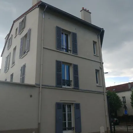 Kwatera prywatna Spacieuse Avec Salle De Bains Privative A 5mn Du Centre De Saint-germain-en-laye